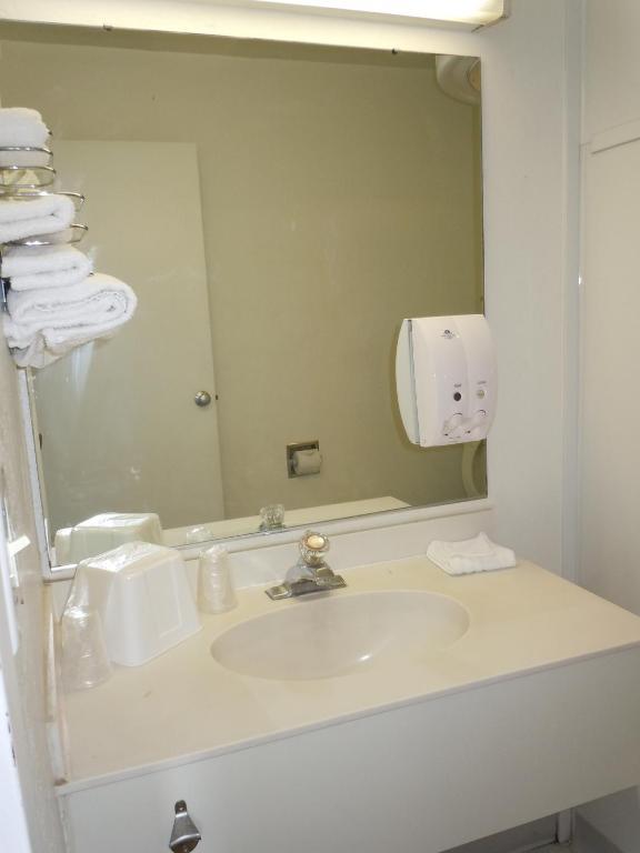 Travelodge By Wyndham Grand Rapids North Walker Ruang foto