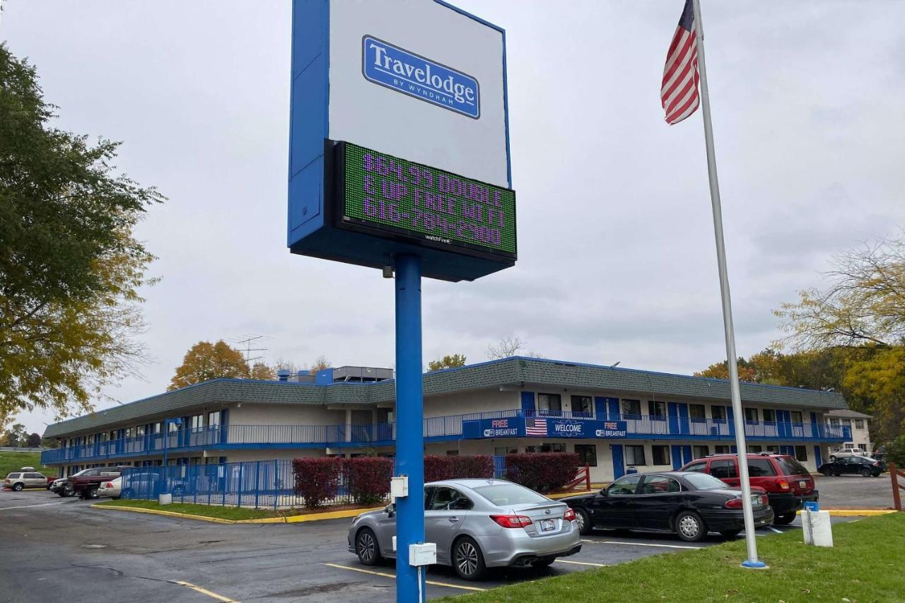 Travelodge By Wyndham Grand Rapids North Walker Bagian luar foto